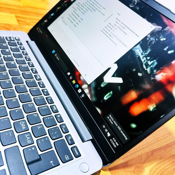 Laptop Lenovo IdeaPad AMD Ryzen 3, Video dedicat, Full HD, UltraSlim, SSD, Gaming Livrare GRATUITA