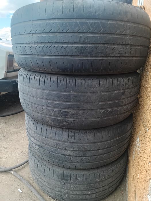 Delmax 235/55R18