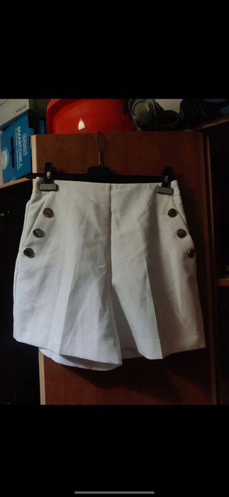 Pantaloni scurti Zara M
