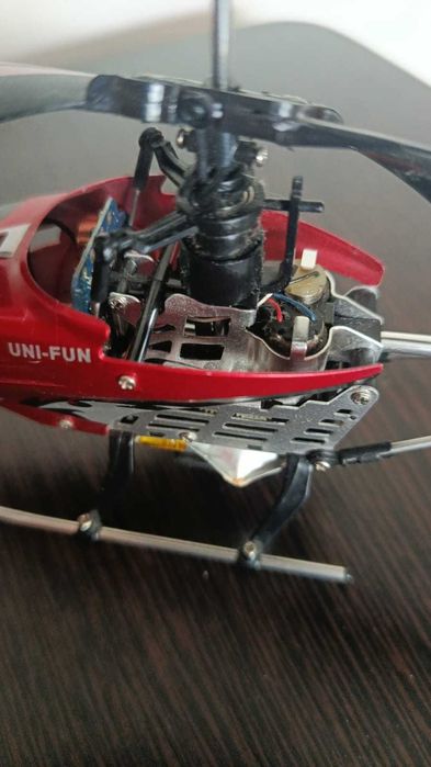 Продам радиоуправляемый вертолет UNI-FUN