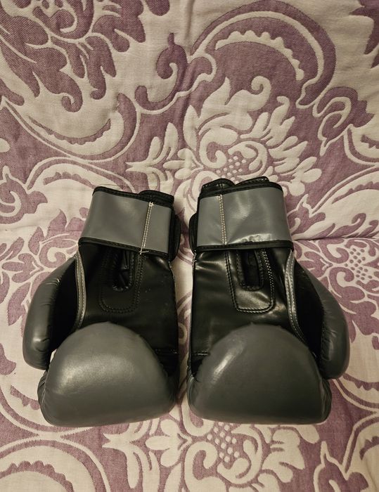 Перчатки для бокса