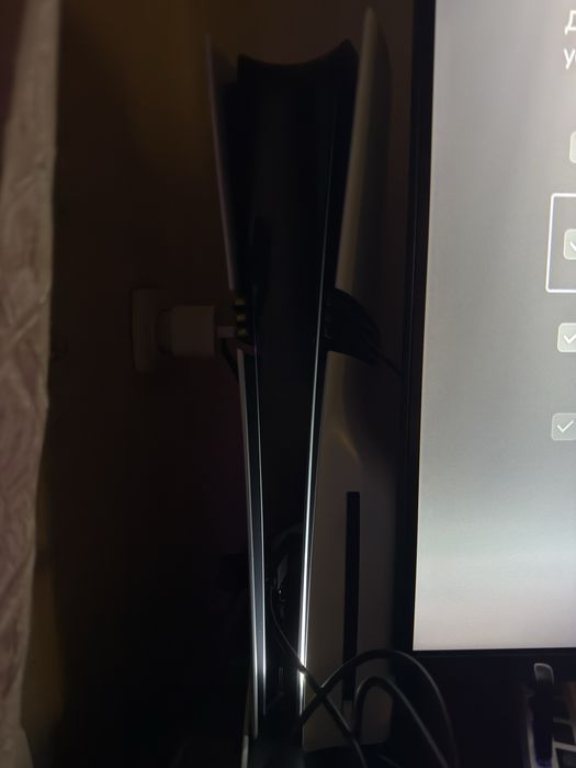 Продам консоль Playstation 5 Pro
