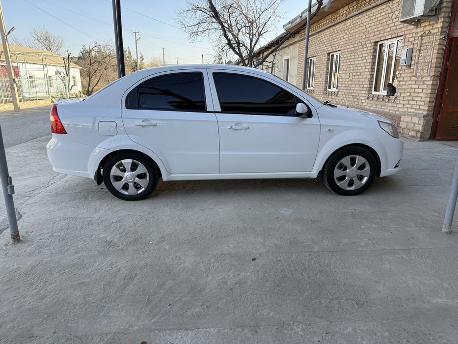 Nexia 3 prapan sotiladi