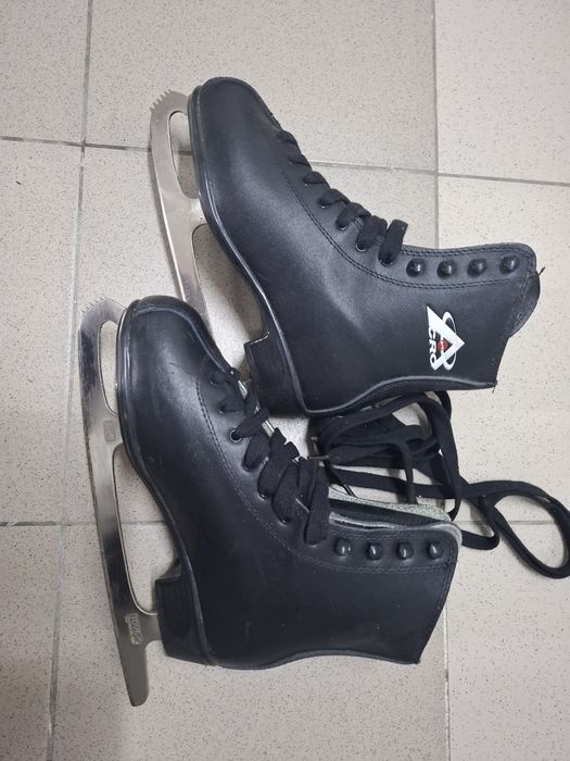 Продаётся коньки