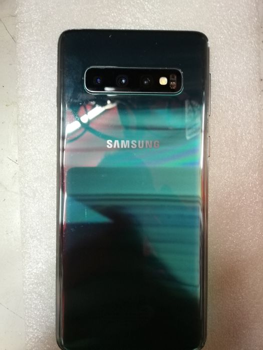 Продавам Samsung s10 без забележки.