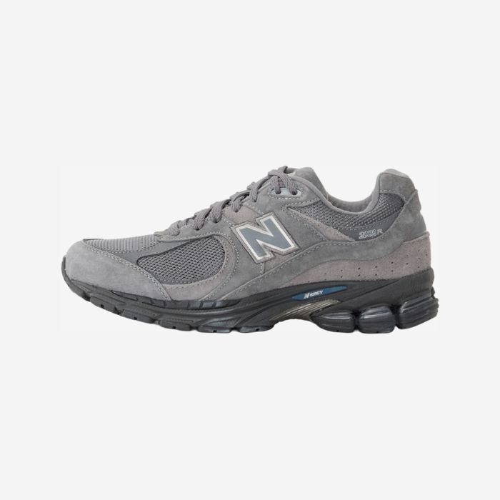 new balance 2002r