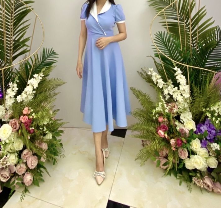 Продам голубое платье