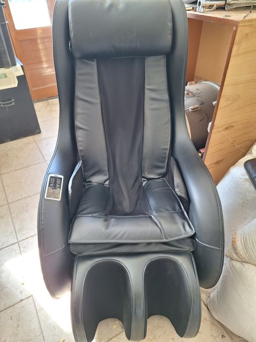 Продавам масажен стол