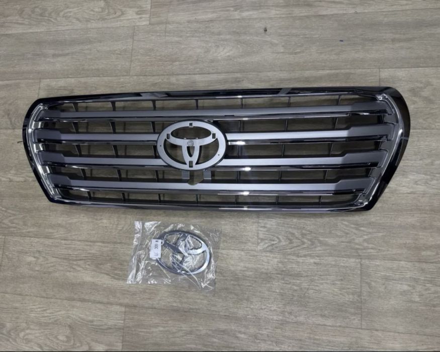 Решетка радиатора Land Cruiser 200