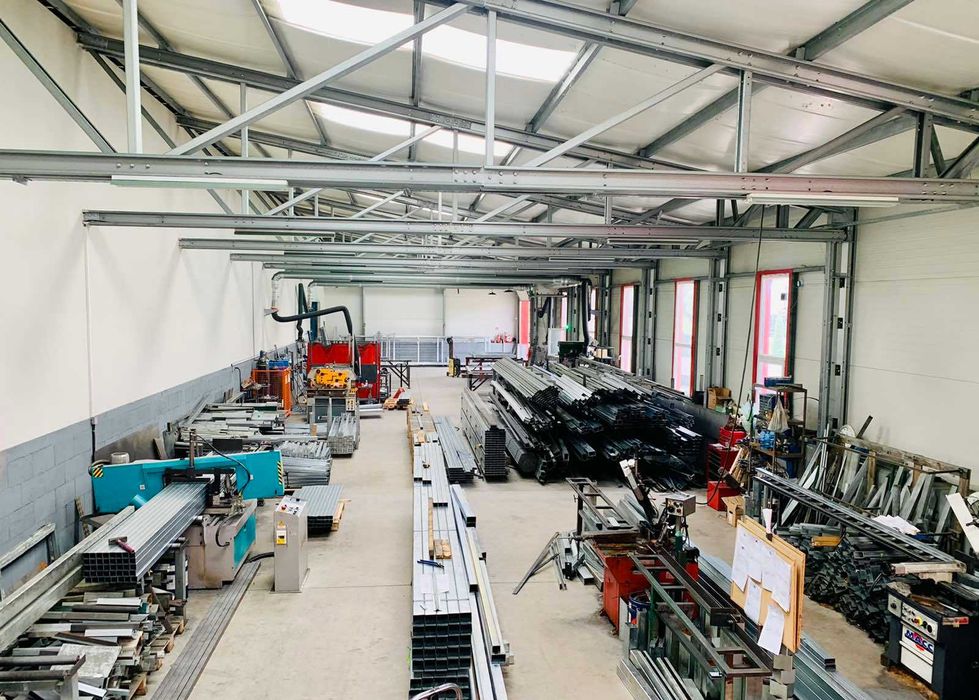 склад за метални ПРОФИЛИ -кухи квадратни и правоъгълни.