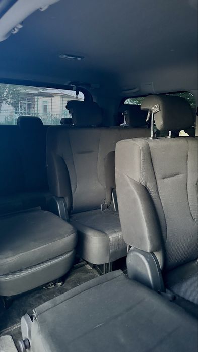 Jac M4 11 o’rinli mikroavtobus