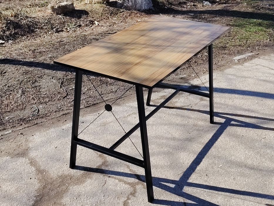 Stol loft va stellaj