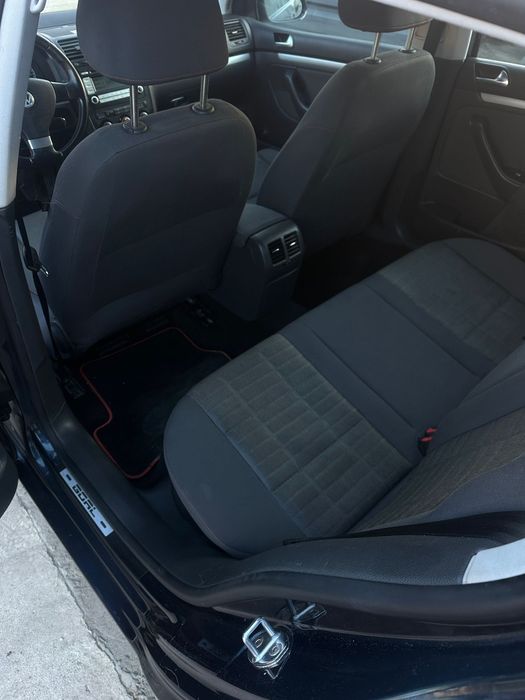 Volkswagen Golf 5 • 1.4 MPI