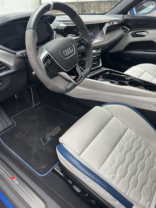 Audi RS e-tron GT  4x4 TVA!!