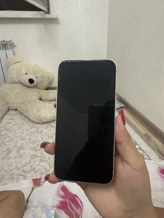 Iphone 13 розовый