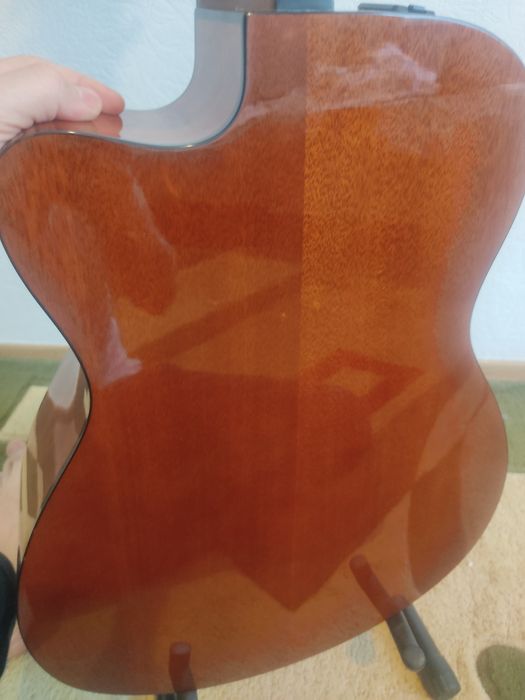 Электроакустическая гитара Yamaha