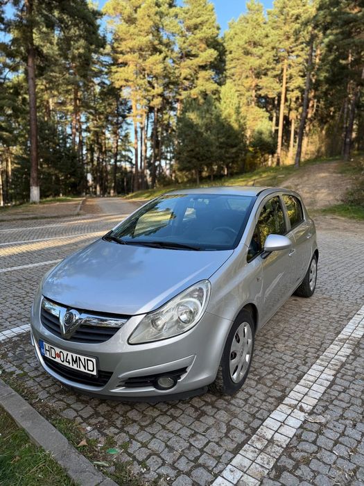 Opel Corsa Al doilea proprietar/ stare foarte bună/baterie nouă