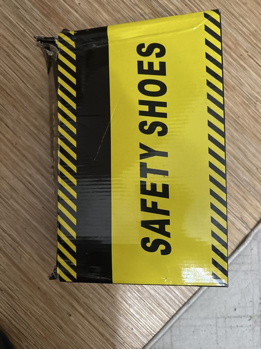 Продам спец ботинка