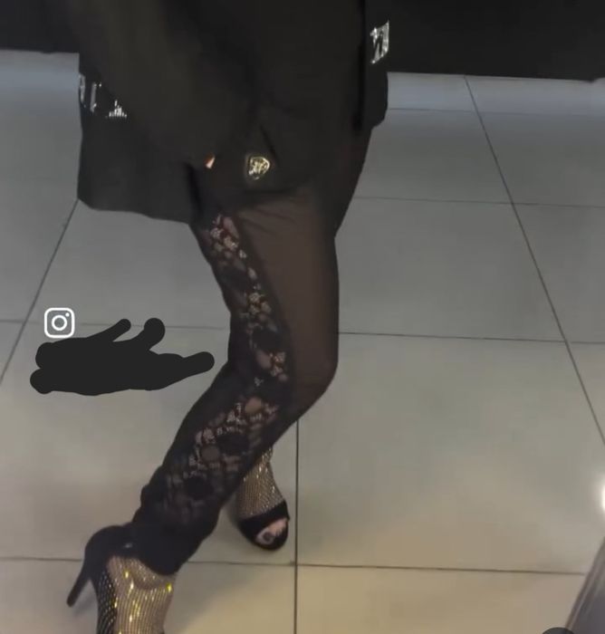 Брюки новые нарядные