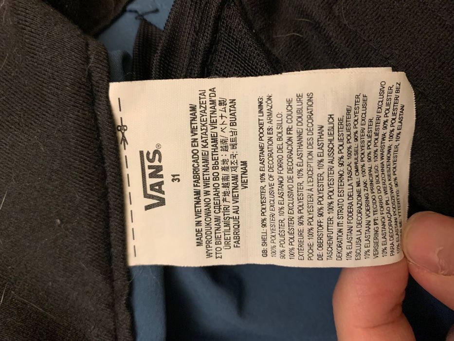 Pantaloni scurți Vans, mărimea W31.