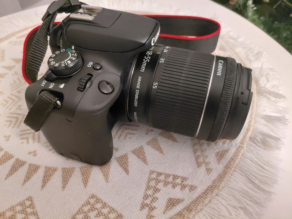 Aparat foto Canon impecabil!!