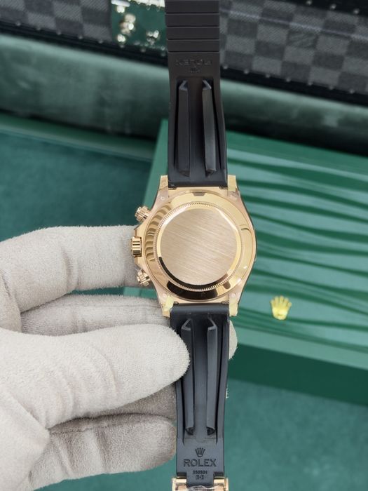 Rolex Cosmograph Daytona 40mm Everose Gold – Black Dial, Oysterflex