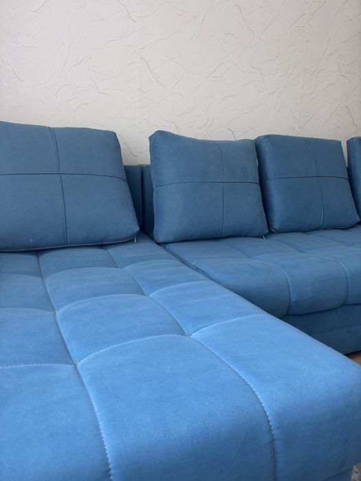 Диван угловой с нишей