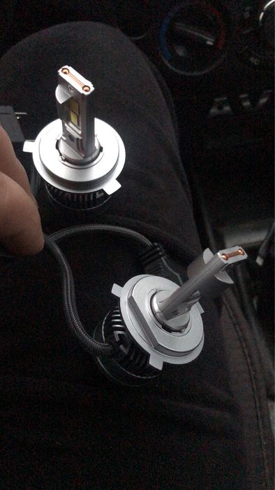 Лэд лампочки ближний и дальний