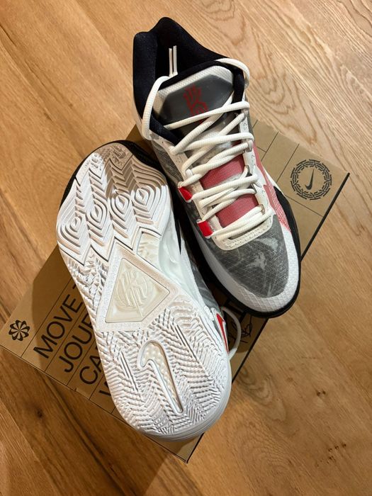 adidasi nike kyrie 8