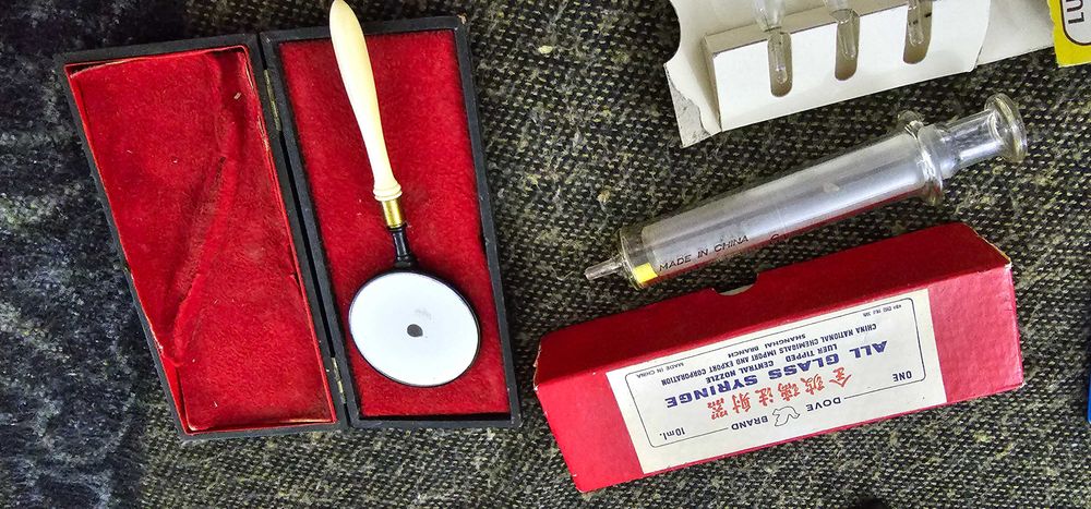 diverse instrumente medicale inceput si sfarsit de colectie