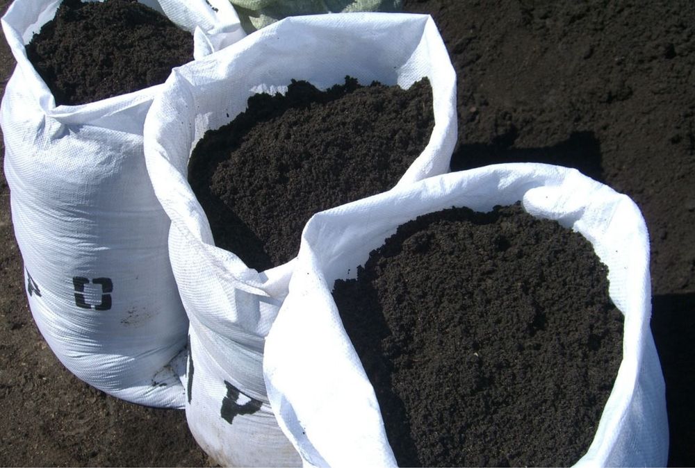 чернозем в мешках