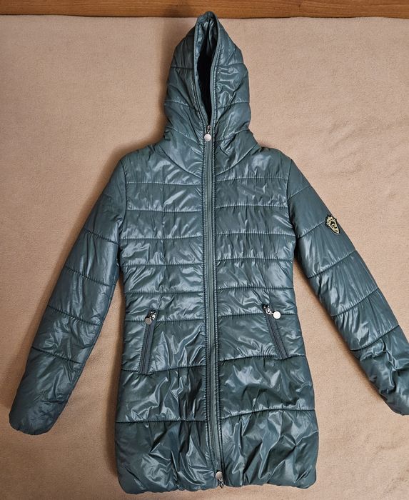 Тъмно зелено яке