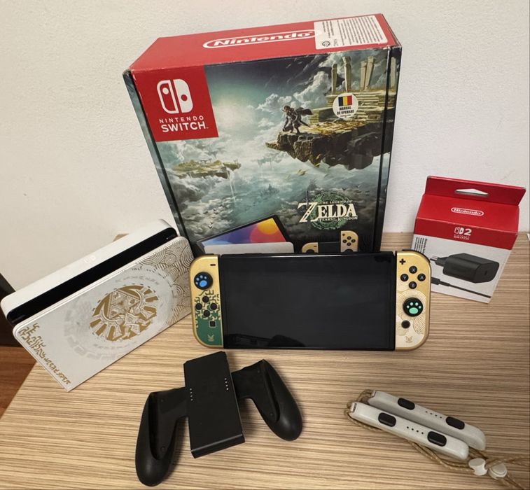 Nintendo Switch OLED – Zelda Tears of the Kingdom Edition