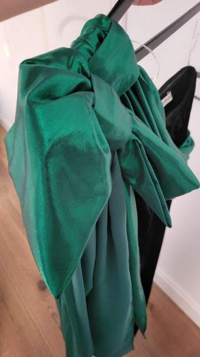 Vand rochie noua