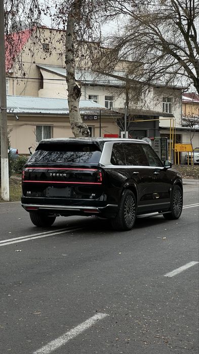 Zeekr 9x Ultra 70 kw