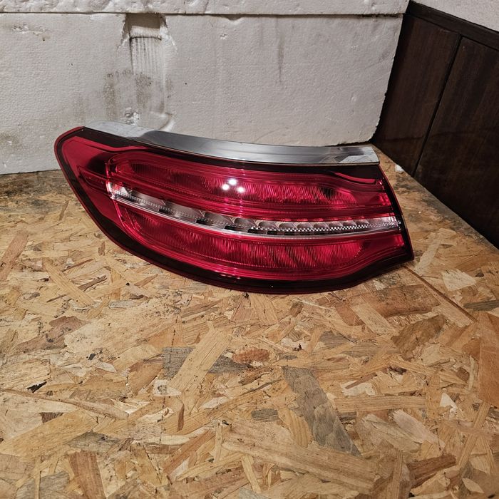 Оригинален ляв стоп за Mercedes GLC kype