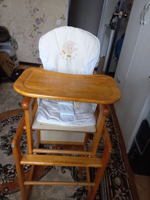 Продам детский столик