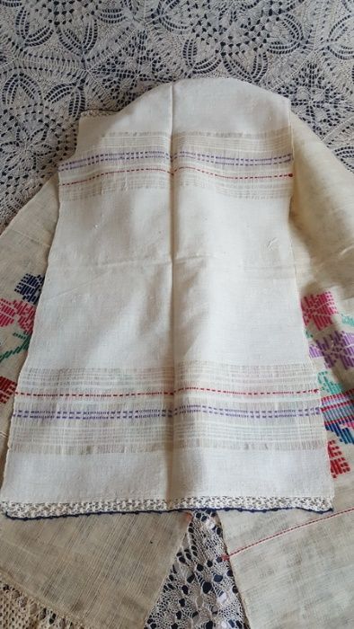 Голяма автентична кърпа с цветни бродерии и дантела месал и  тюбитейка