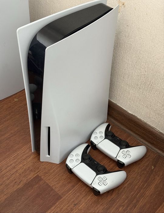 Продам playstation 5 fc27 2 джостика