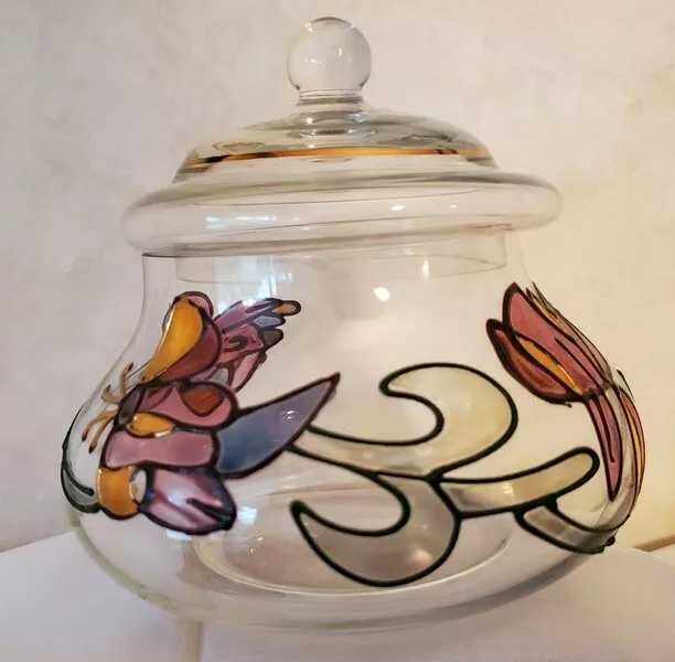 Стъклена ръчно рисувана бонбониера