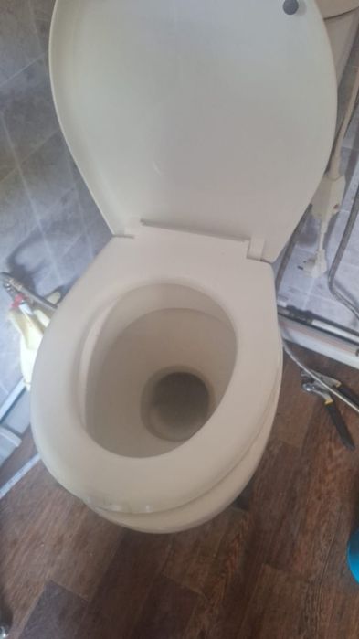 Продам душ кабину и унитаз