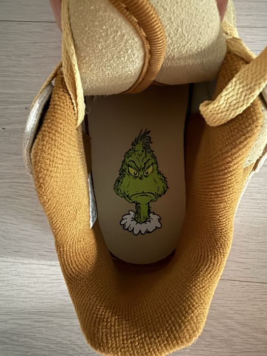 Продам крсосовки Adidas