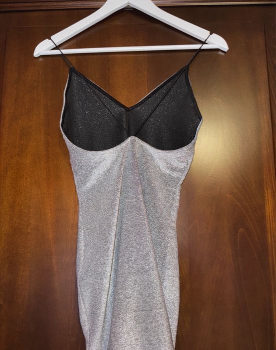 Rochie cu sclipici H&M – elegantă