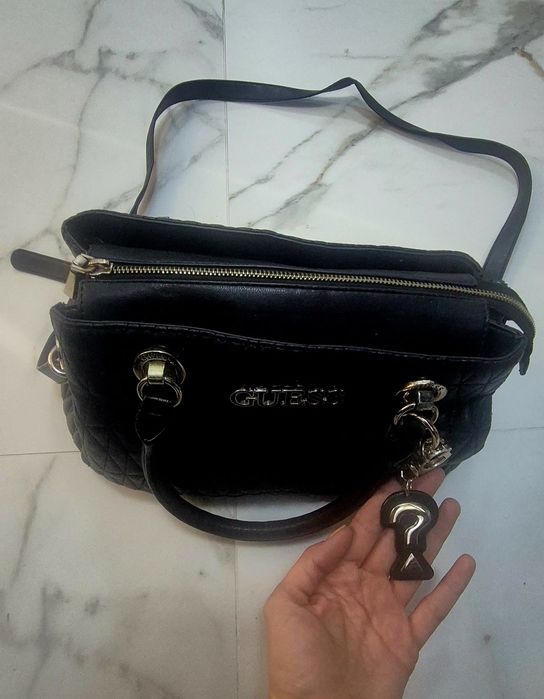 Чанта GUESS Brinkley