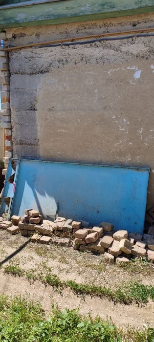 Продам ворота с калиткой со стойками