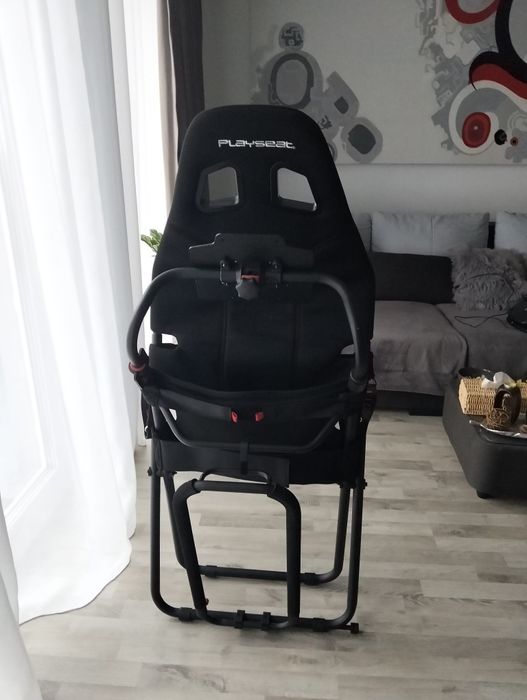 Vând volan G923 cu tot cu scaun și suport volan