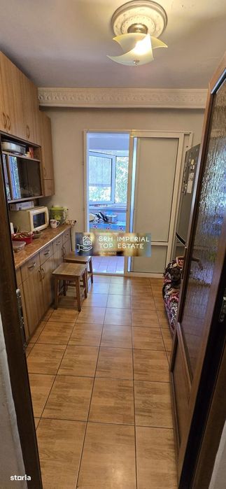 Apartament 2 camere semidecomandat etaj 2 Poarta 6 Liceul Lucian Blaga