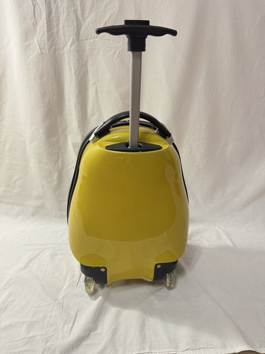 Детский чемодан на колесах