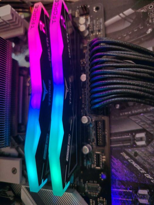Рам памет TEAMGROUP T-Force Delta RGB 32GB (2 x 16GB)  DDR5 6000MHz Intel XMP / AMD EXPO