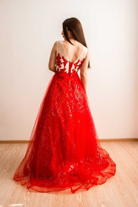 вечернее платье. новое